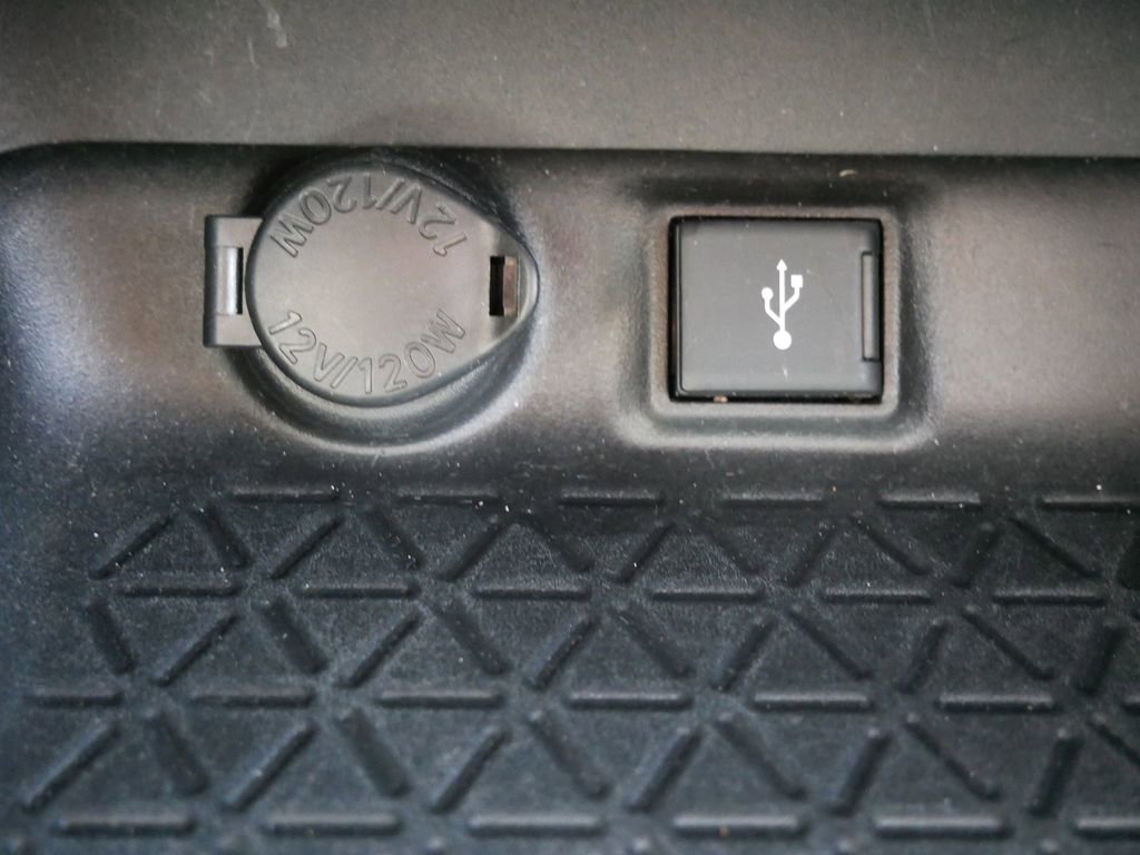 Certified 2022 Toyota RAV4 LE AWD/4WD image 24
