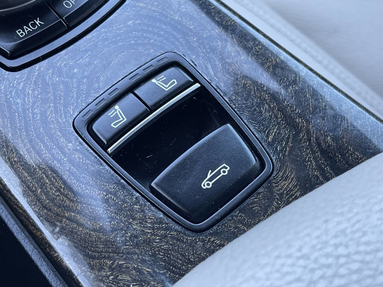 Used 2017 BMW 430i xDrive Convertible image 36