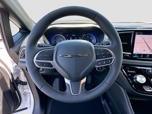 New 2026 Chrysler Pacifica Limited image 7