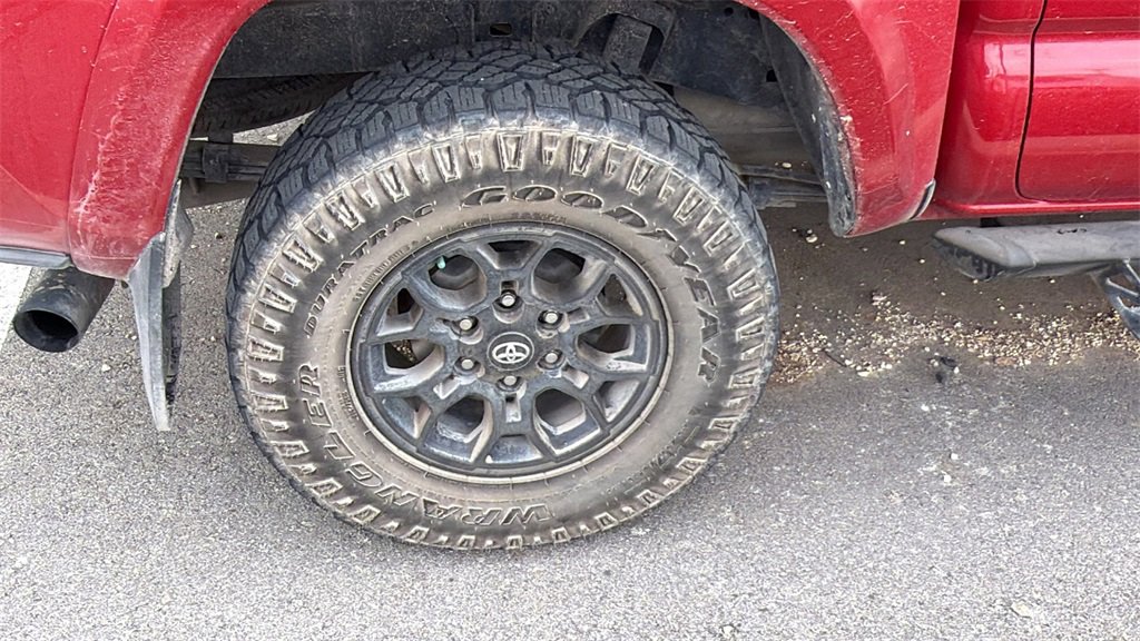 Used 2022 Toyota Tacoma SR5 image 9