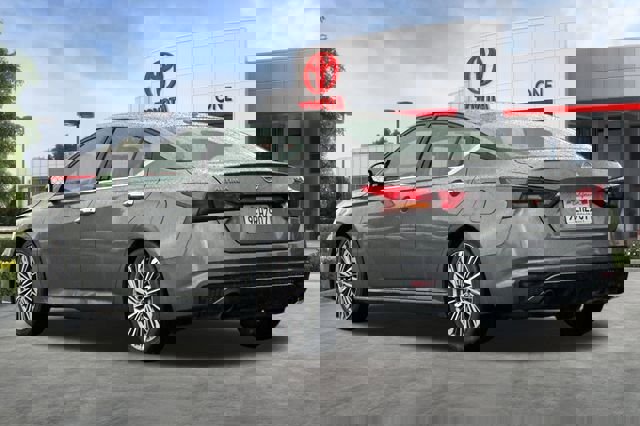 Used 2023 Nissan Altima 2.5 SL image 6