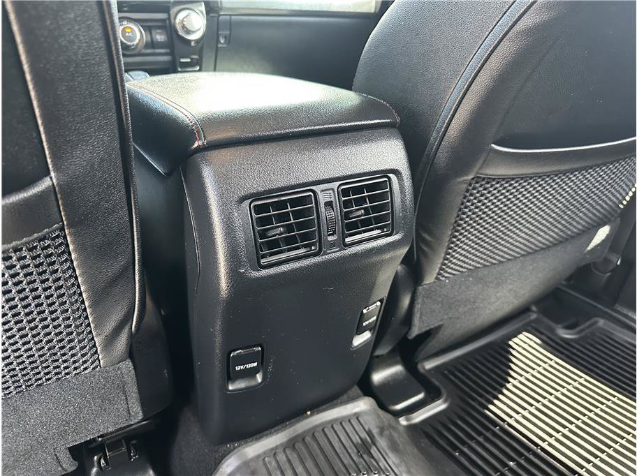 Used 2018 Toyota 4Runner TRD Off-Road Premium AWD/4WD image 18