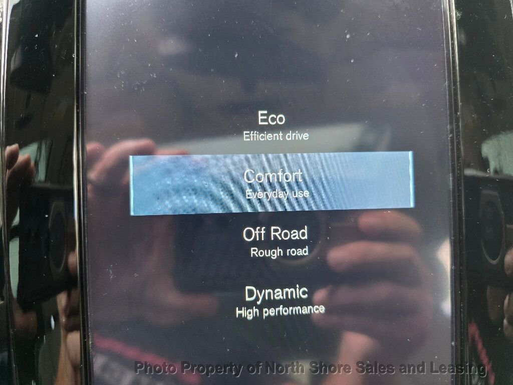 Used 2016 Volvo XC90 T6 Momentum w/ Momentum Plus Package image 50