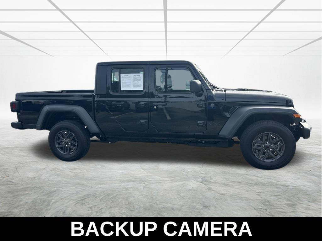 Used 2026 Jeep Gladiator Sport AWD/4WD image 4