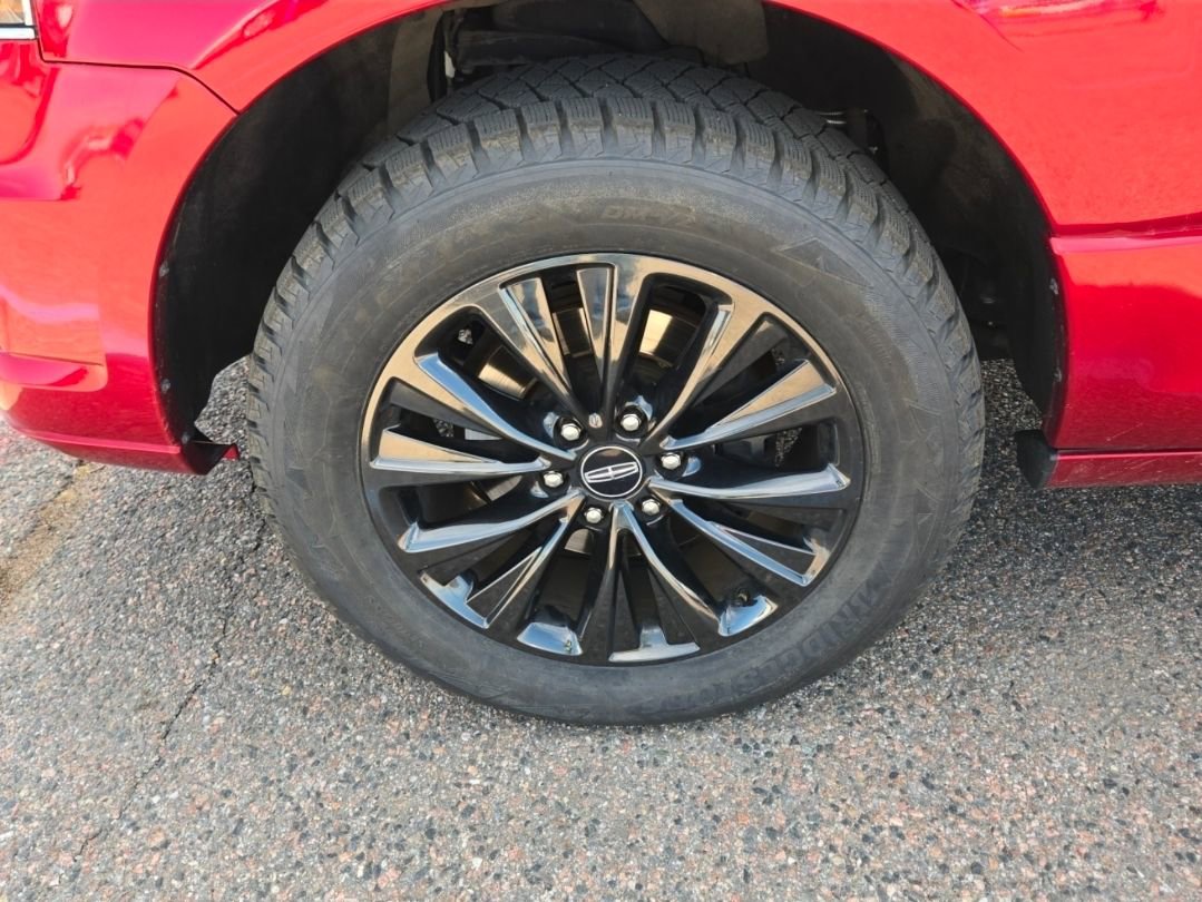 Used 2015 Lincoln Navigator 4WD image 15