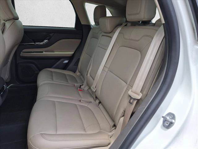 Used 2021 Lincoln Corsair FWD w/ Convenience Package image 11