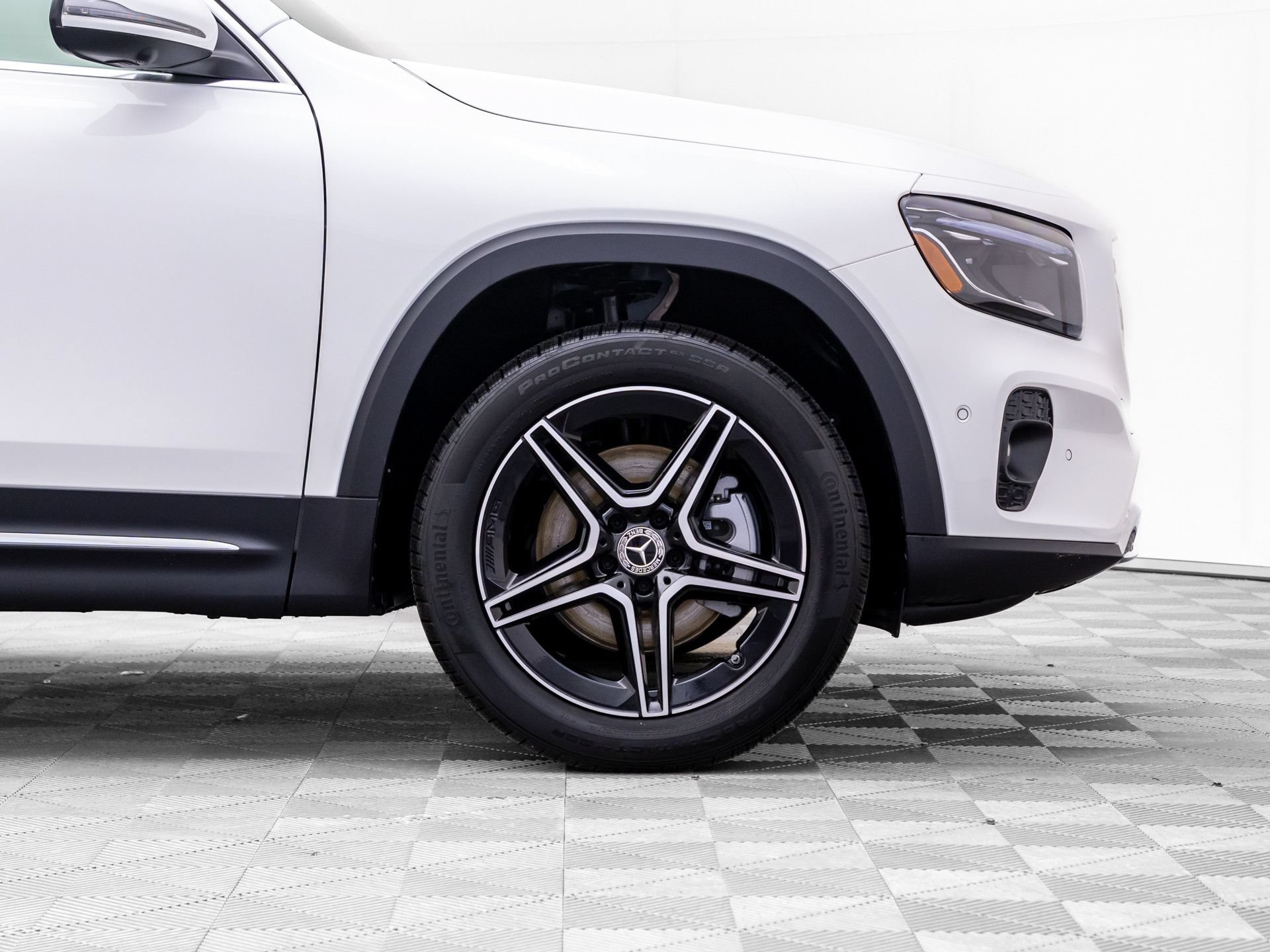 New 2026 Mercedes-Benz GLB 250 4MATIC image 31