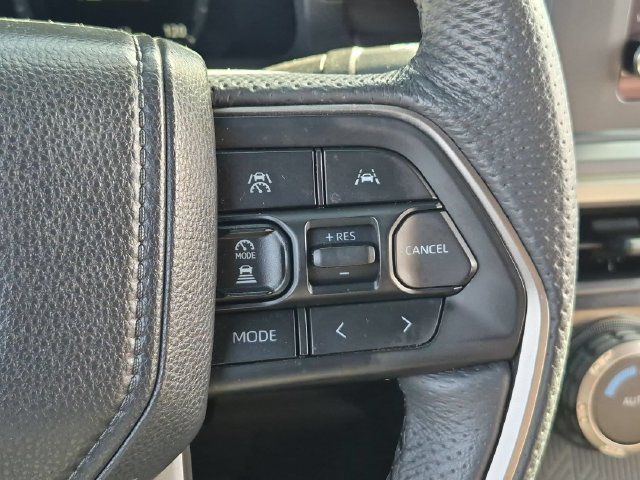 Used 2025 Toyota Tacoma TRD Off-Road AWD/4WD image 17
