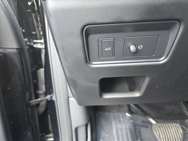 Used 2020 Land Rover Discovery HSE image 26