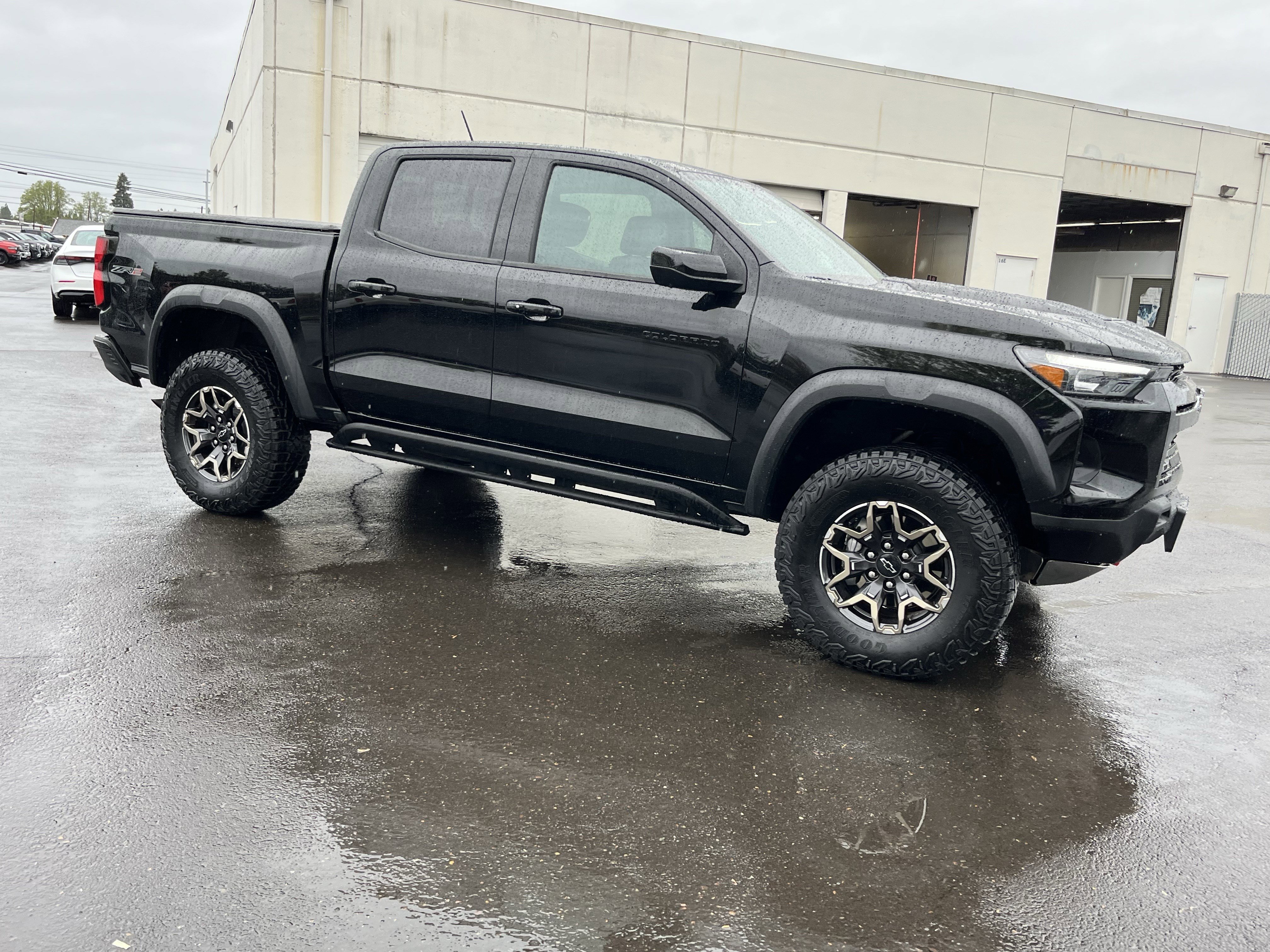 Used 2024 Chevrolet Colorado ZR2 w/ Technology Package AWD/4WD image 7