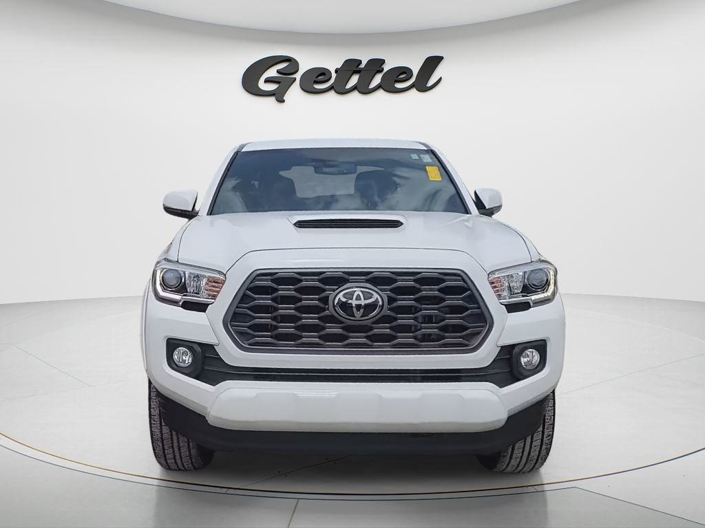 Used 2022 Toyota Tacoma TRD Sport w/ Technology Package image 8
