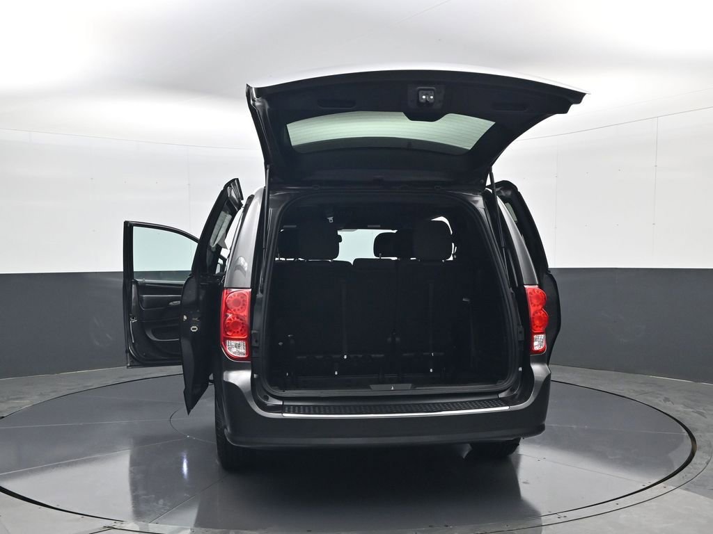 Used 2020 Dodge Grand Caravan SE image 33