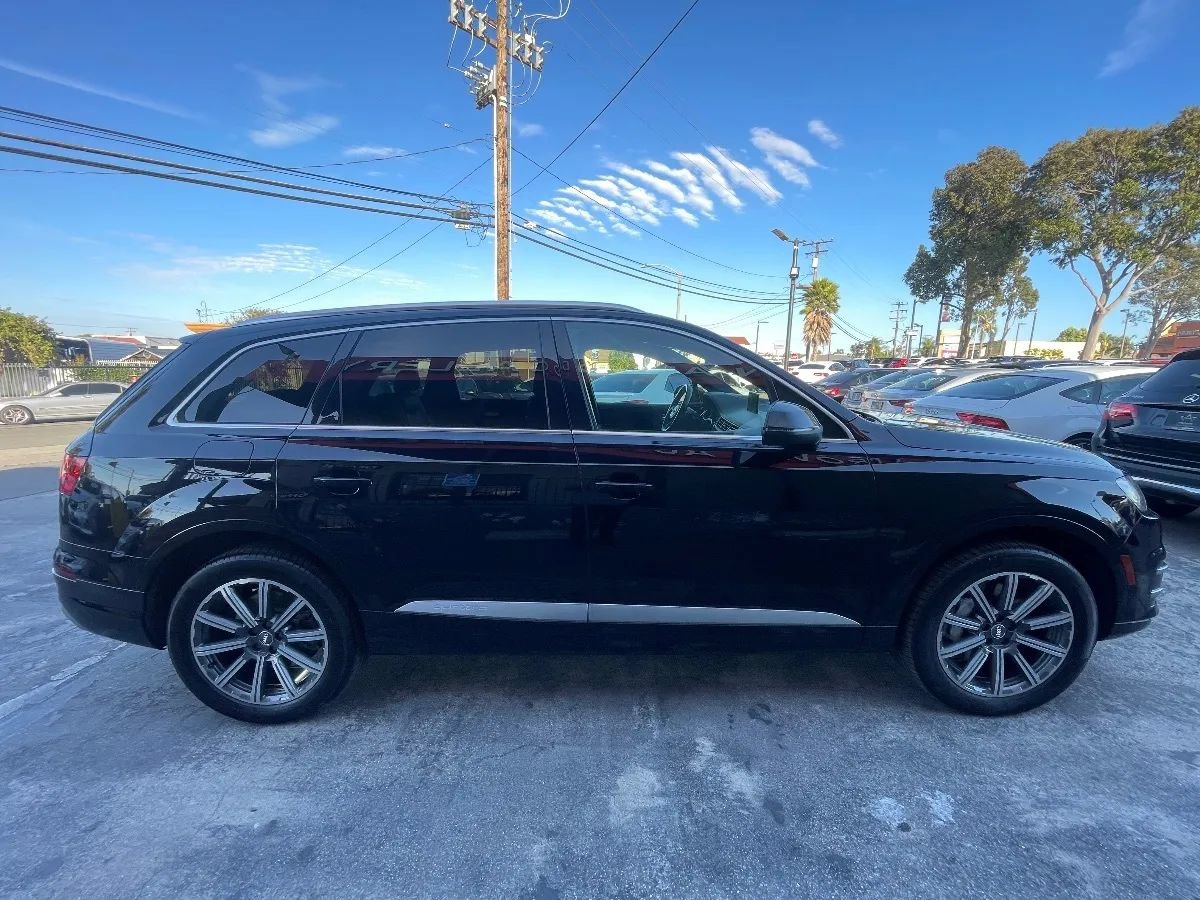 Used 2017 Audi Q7 3.0T Premium Plus AWD/4WD image 4