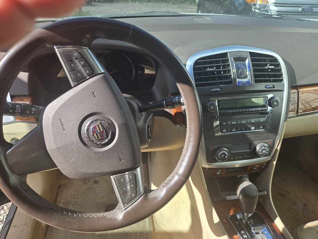 Used 2008 Cadillac SRX RWD image 11