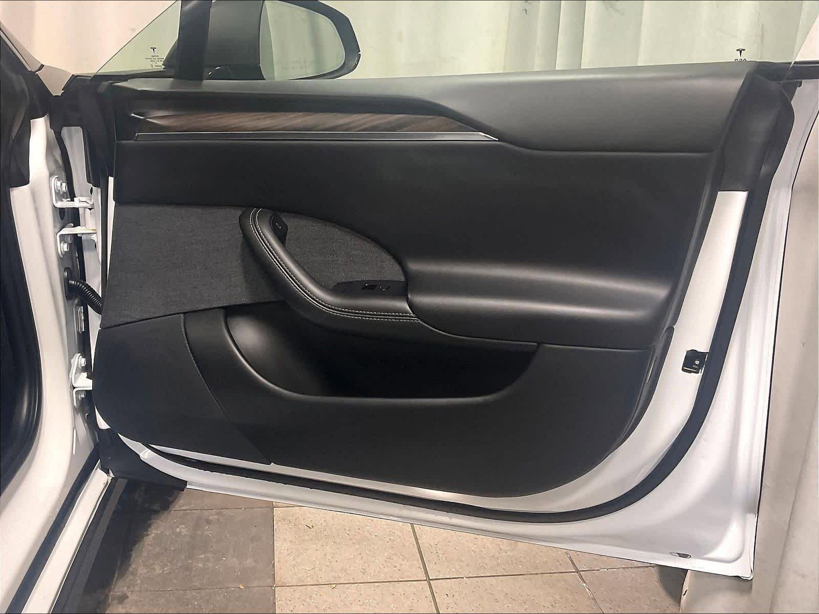 Used 2022 Tesla Model S AWD/4WD image 12