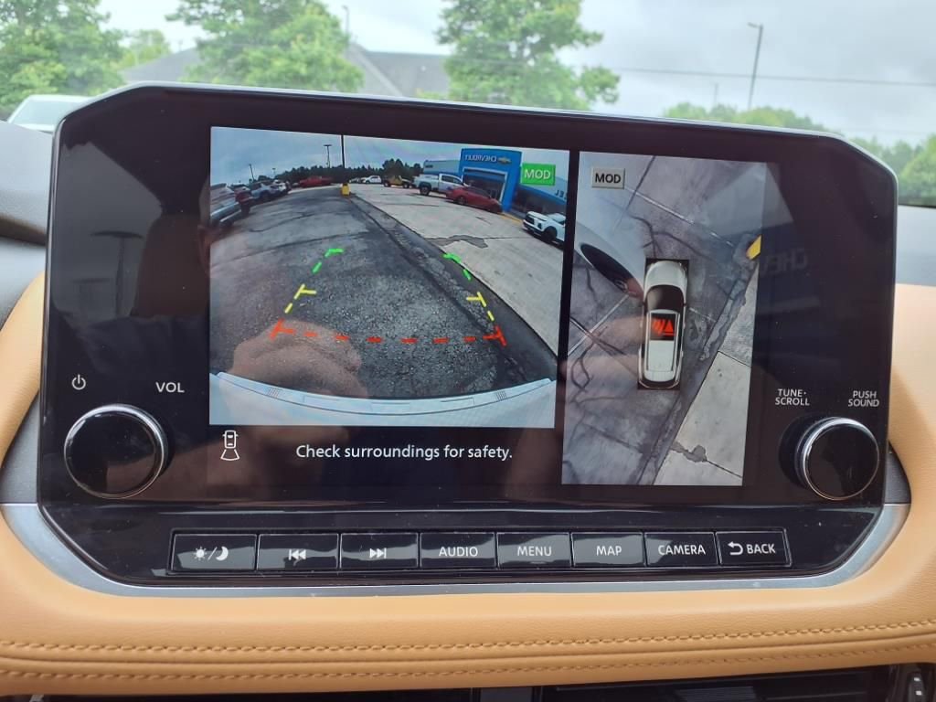 Used 2021 Nissan Rogue Platinum image 16