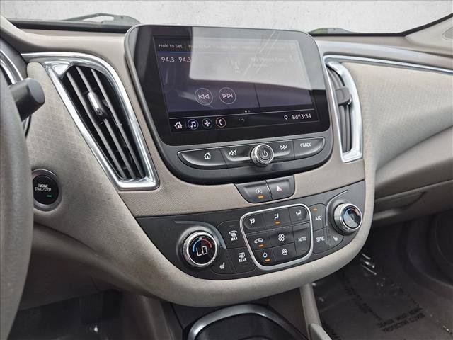 Used 2020 Chevrolet Malibu LT FWD image 14