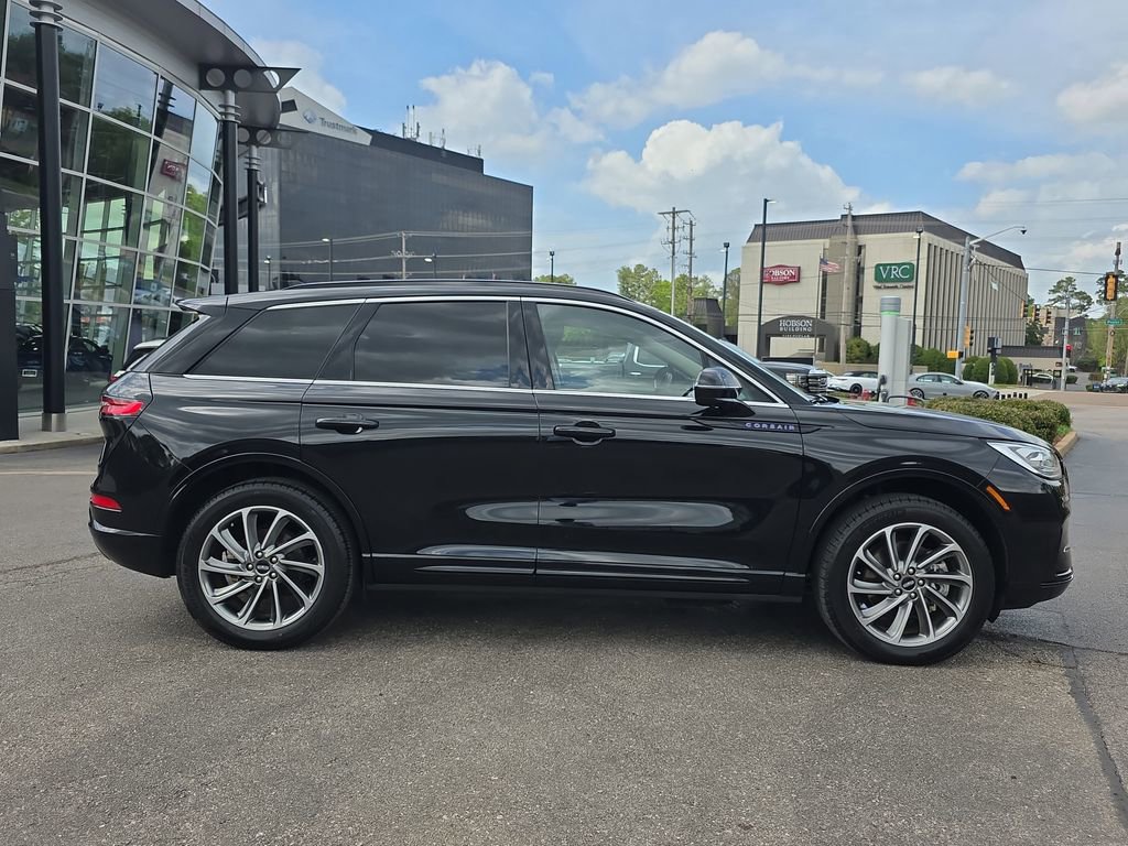 Used 2025 Lincoln Corsair Grand Touring w/ Equipment Group 301A image 6