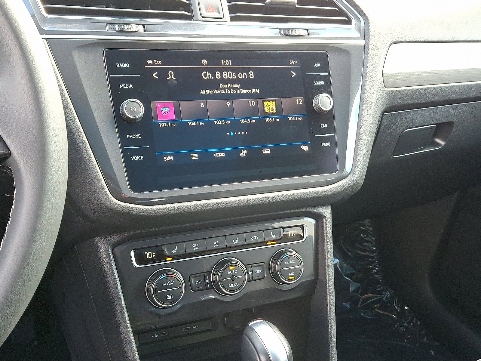 Certified 2021 Volkswagen Tiguan SE w/ Panoramic Sunroof Package image 19