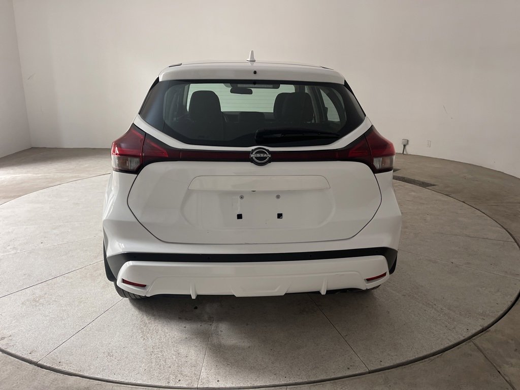 Used 2022 Nissan Kicks S image 11