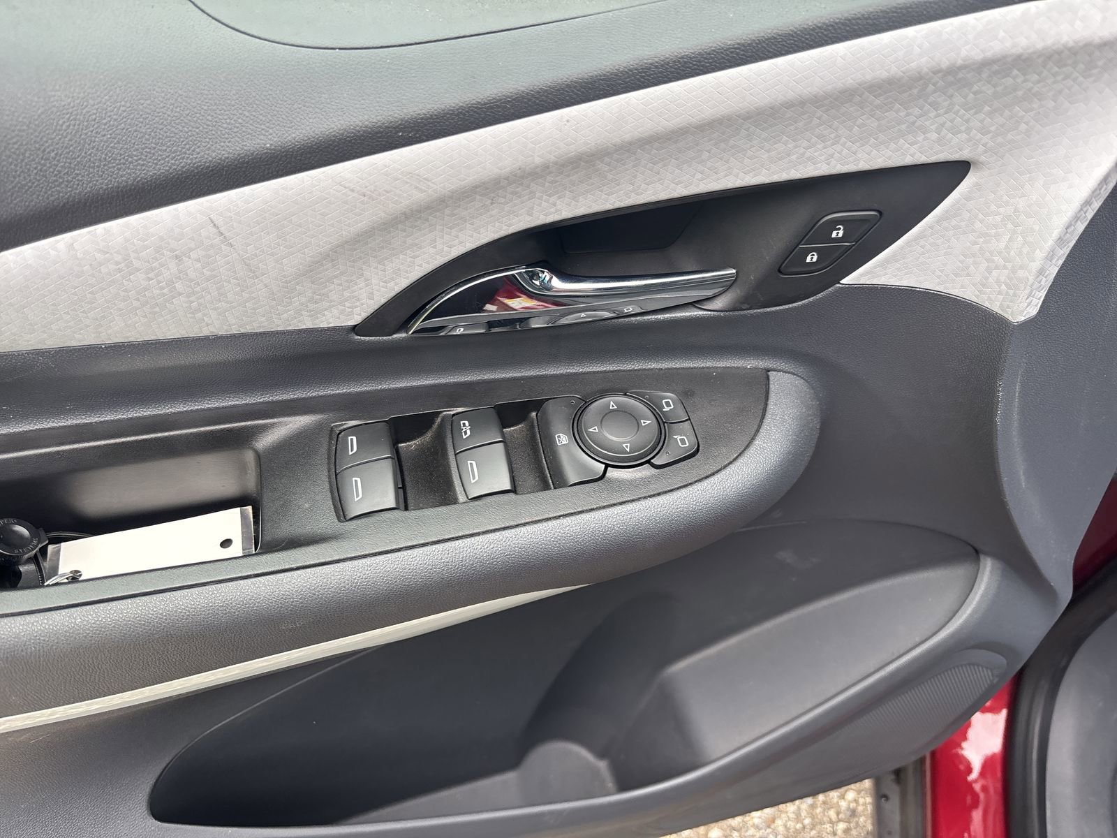 Used 2021 Chevrolet Bolt LT FWD image 16