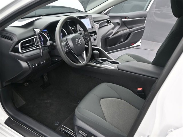 Used 2024 Toyota Camry LE image 6