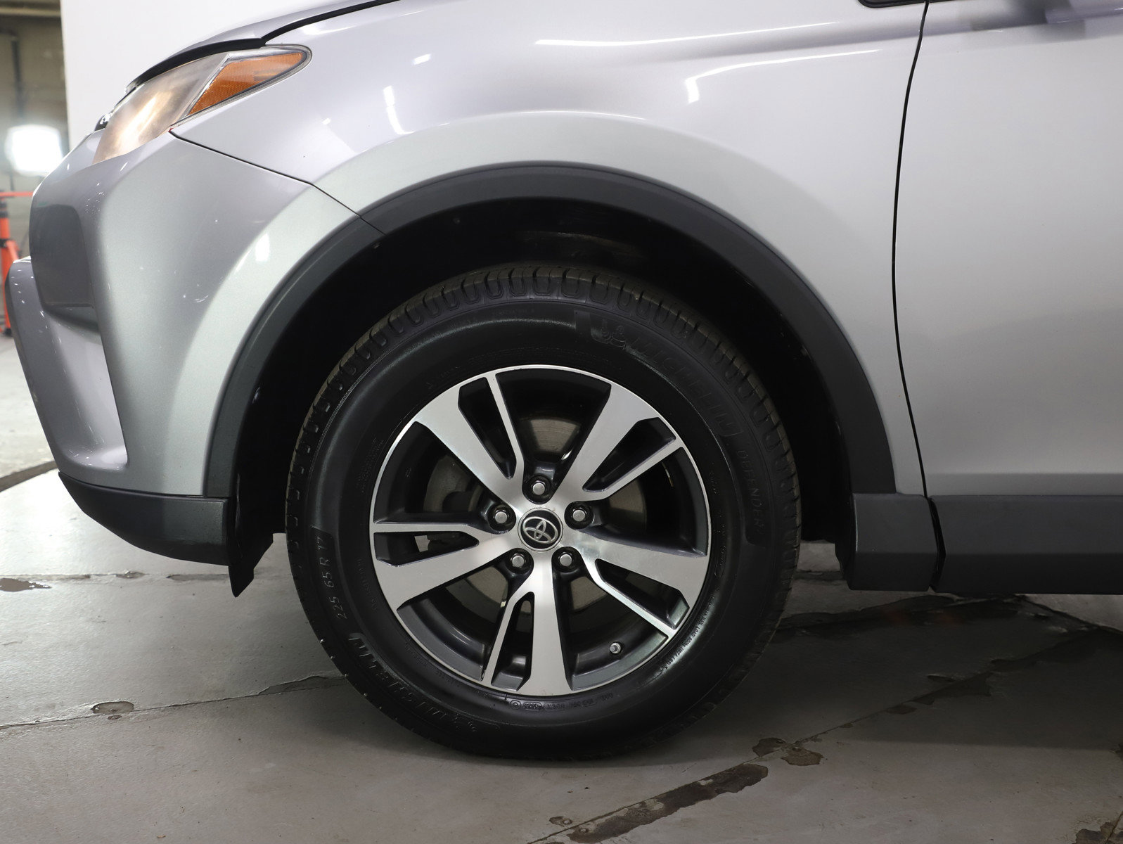 Used 2016 Toyota RAV4 XLE AWD/4WD image 28