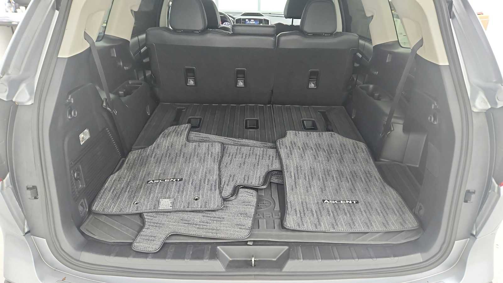 Used 2023 Subaru Ascent Limited AWD/4WD image 26