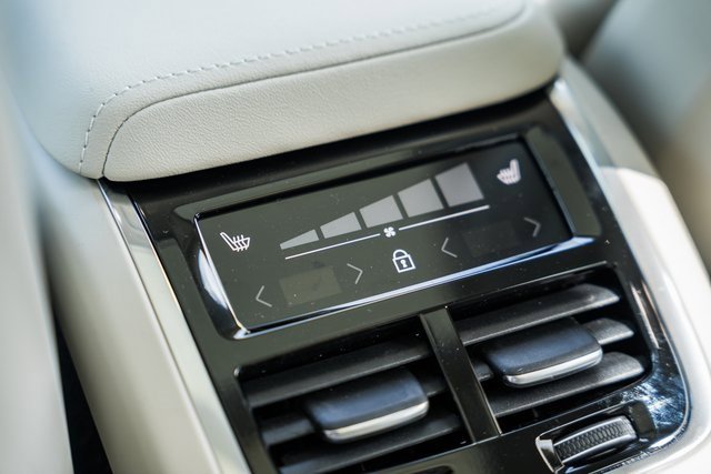 New 2026 Volvo XC60 B5 Ultra w/ Protection Package Premier image 30