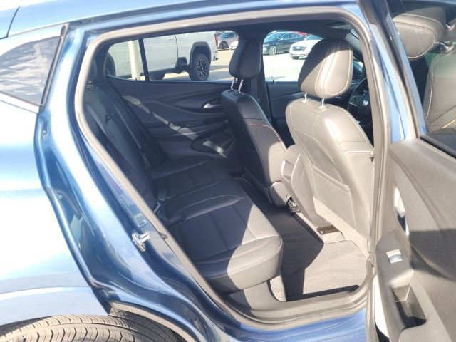 Used 2025 Buick Envista Avenir image 25