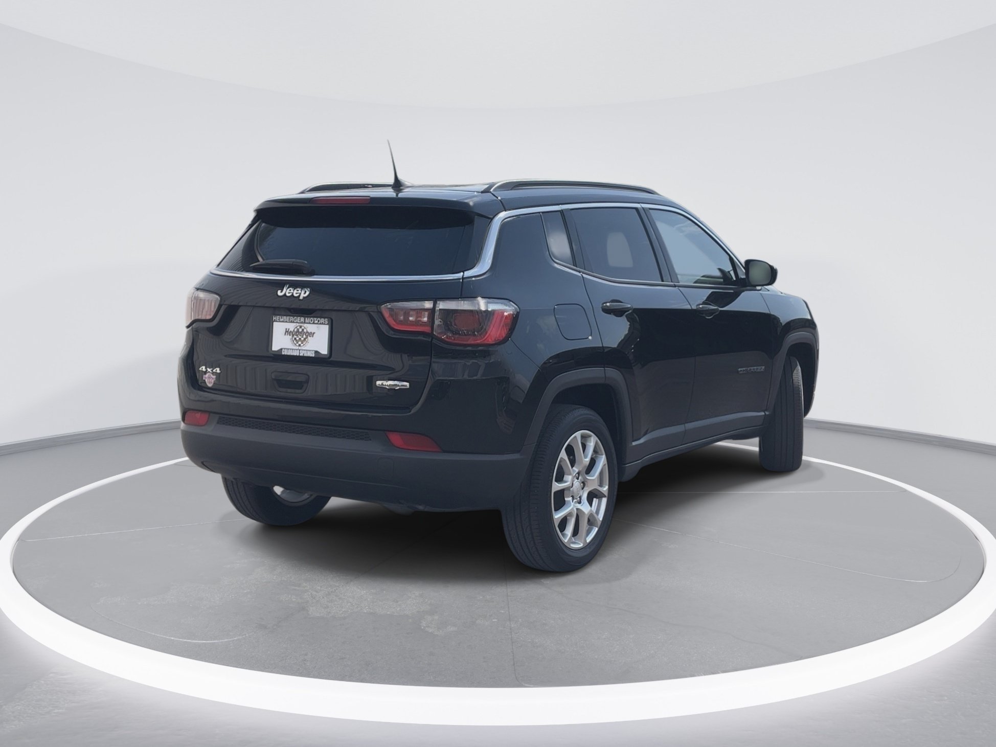 Used 2024 Jeep Compass Latitude AWD/4WD image 5