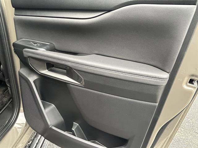 Used 2025 Ford Ranger Lariat w/ FX4 Off-Road Package image 23