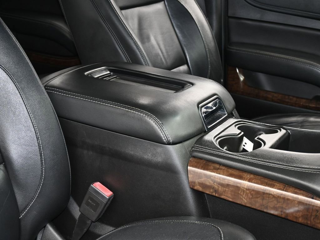 Used 2018 Chevrolet Suburban LT image 53