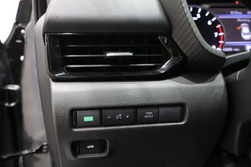 Used 2022 Nissan Sentra SV image 18