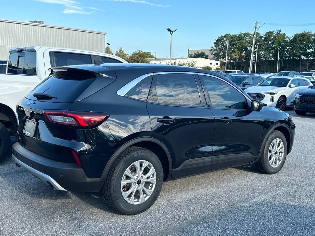 Used 2024 Ford Escape Active w/ Tech Pack #1 FWD image 4