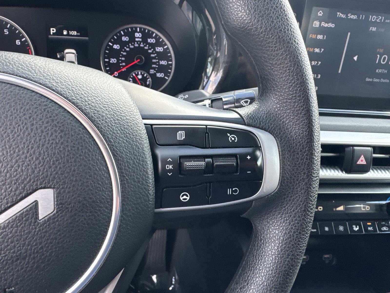 Used 2023 Kia K5 LXS image 19