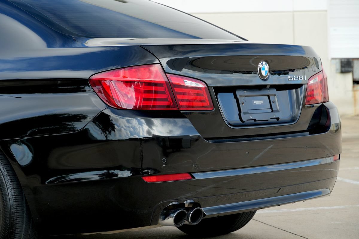 Used 2012 BMW 528i Sedan RWD image 33