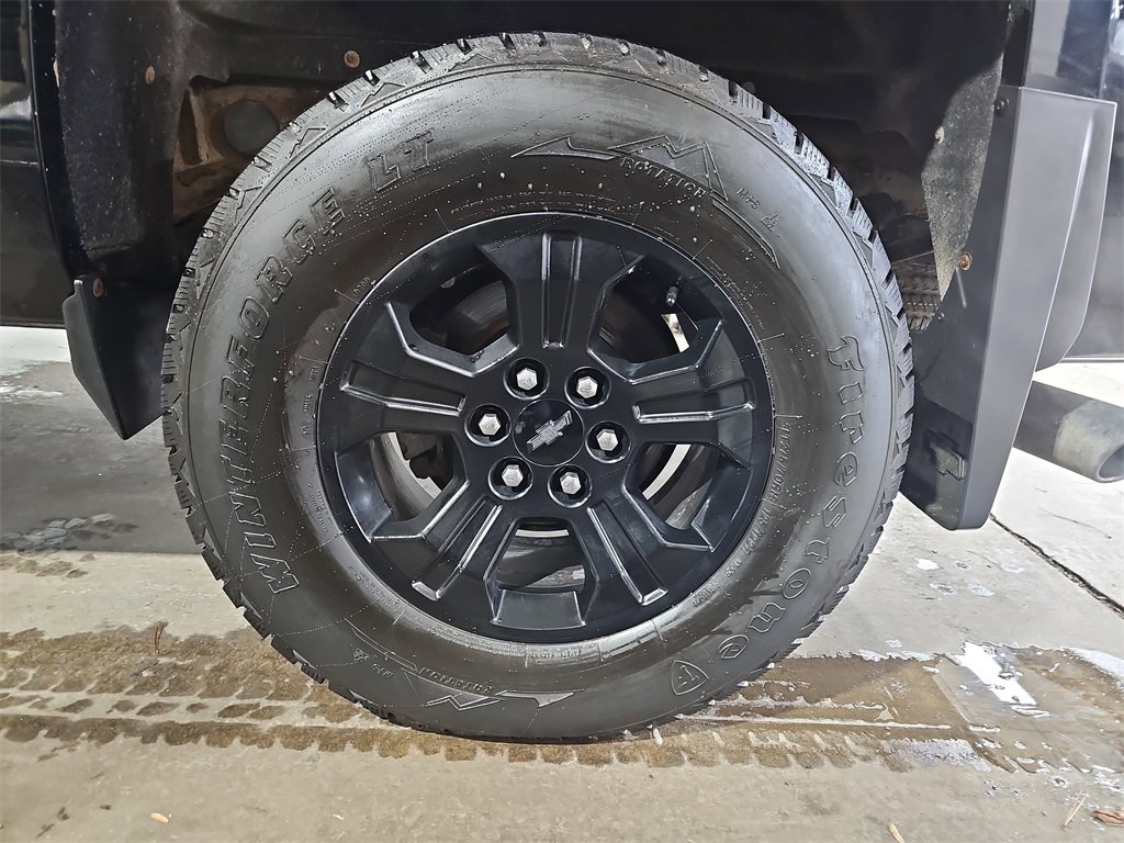Used 2017 Chevrolet Silverado 1500 LT w/ Midnight Edition image 31