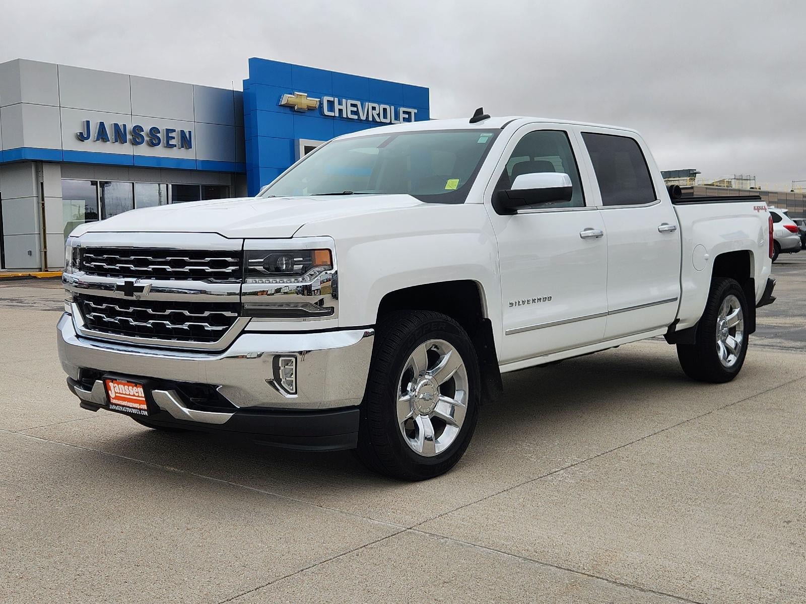 Used 2017 Chevrolet Silverado 1500 LTZ AWD/4WD image 2