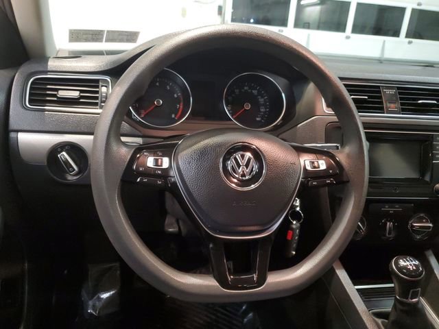 Used 2017 Volkswagen Jetta S image 16
