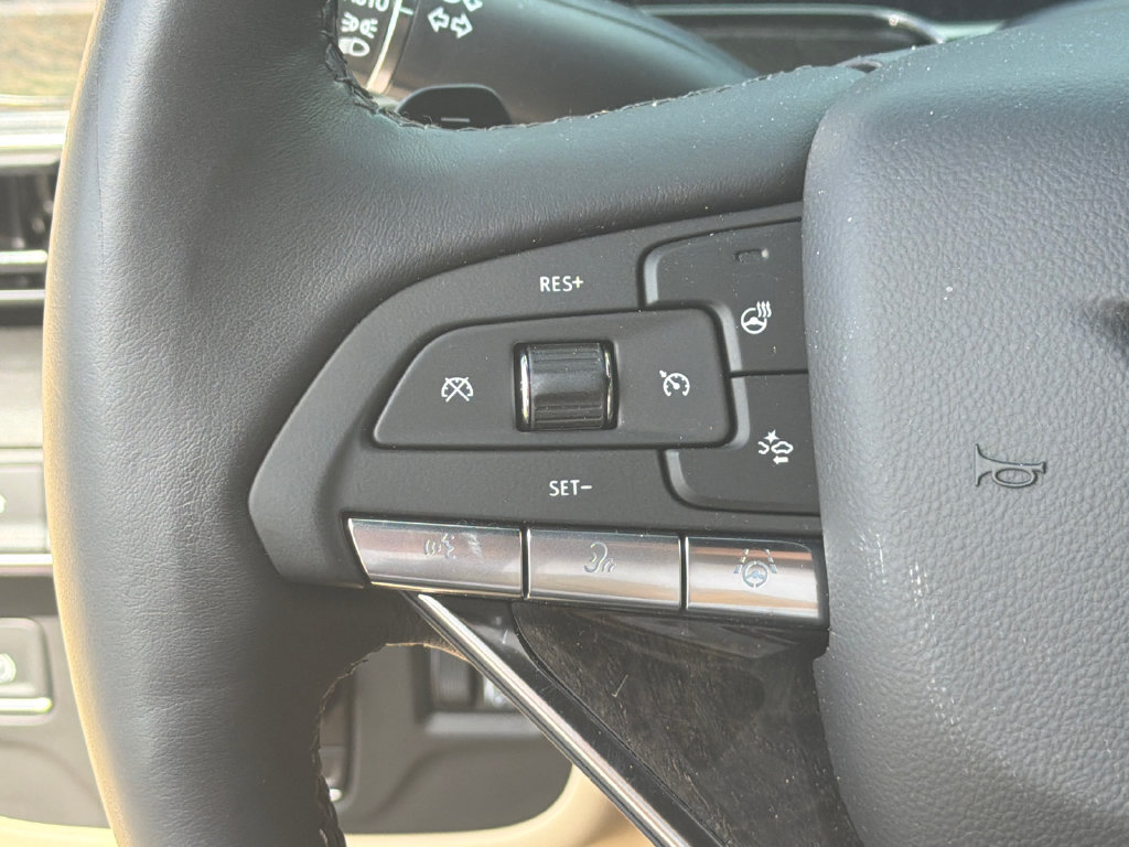 Used 2024 Cadillac Escalade Premium Luxury w/ Performance Package AWD/4WD image 25