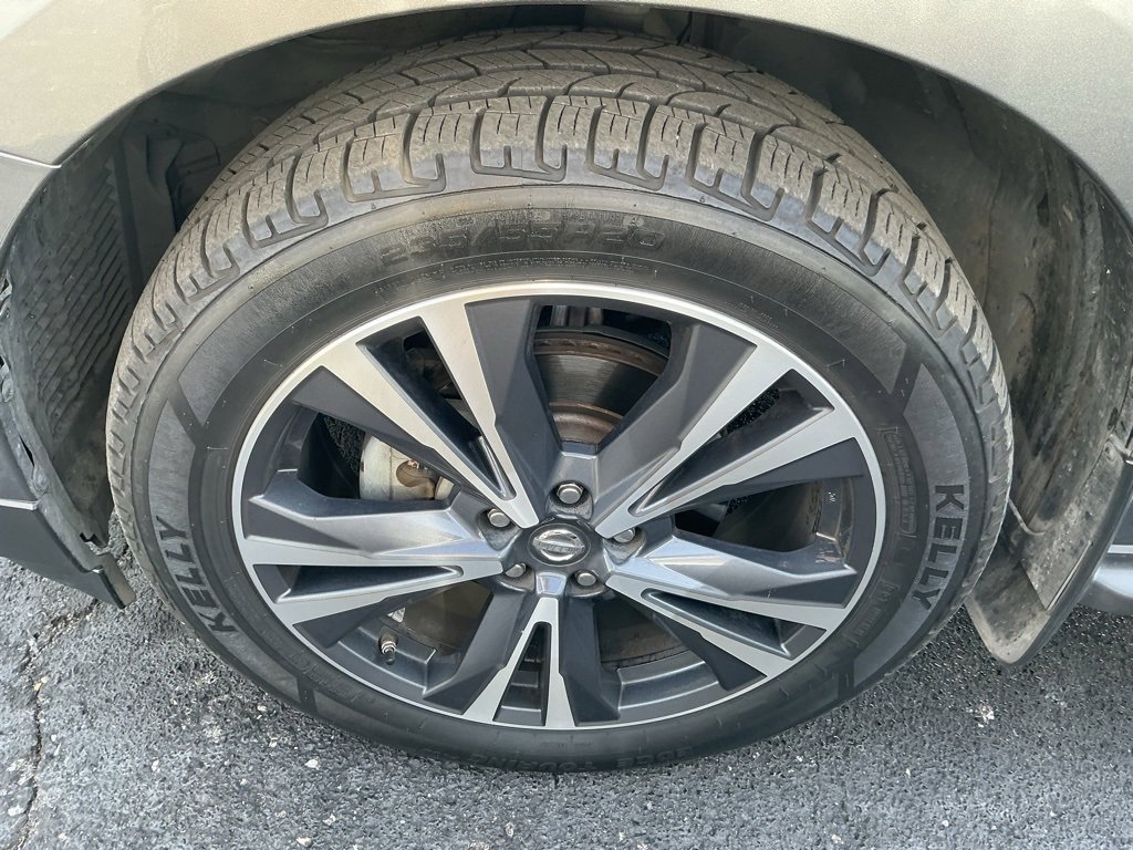 Used 2018 Nissan Pathfinder Platinum image 8