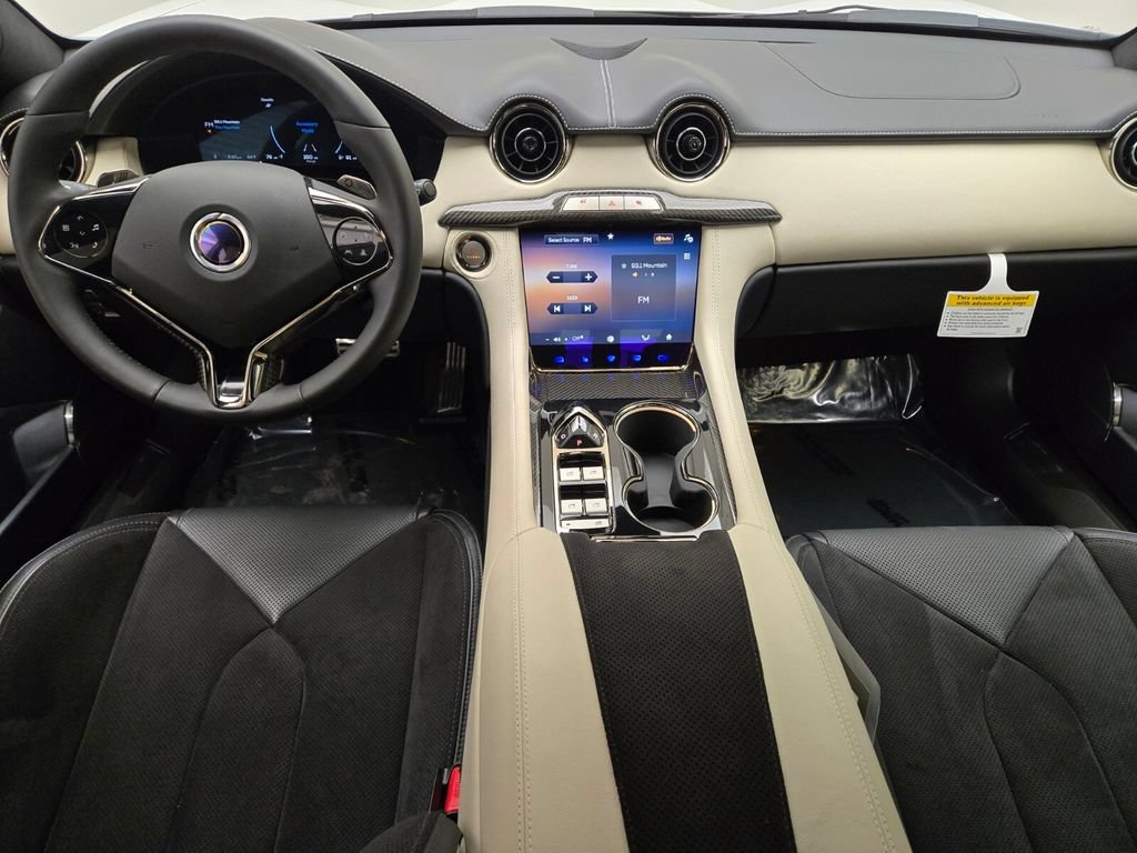 Used 2025 Karma Revero Luxury RWD image 21