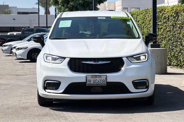 Used 2024 Chrysler Pacifica Limited FWD image 9