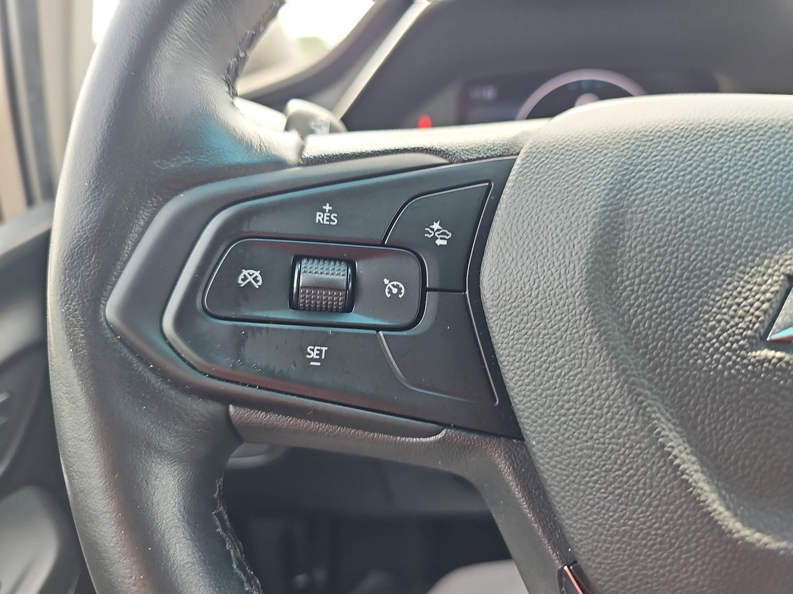 Used 2022 Chevrolet Bolt LT FWD image 14