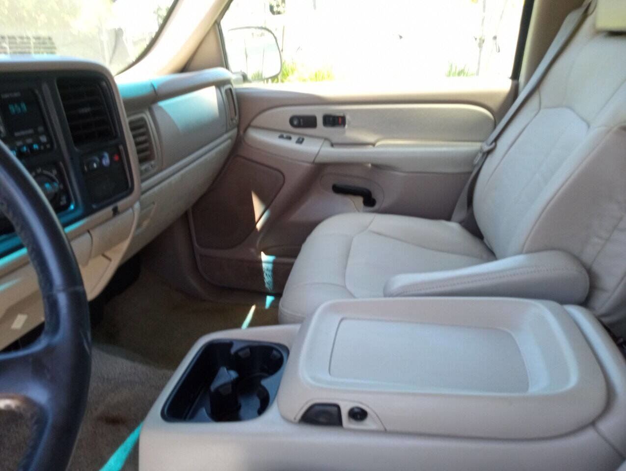 Used 2002 Chevrolet Suburban LT image 20