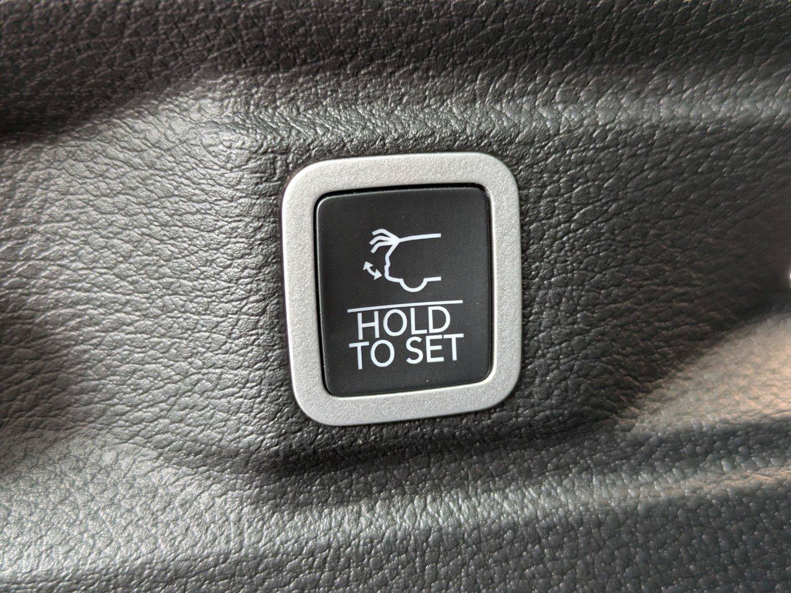 New 2025 Jeep Grand Cherokee L Altitude AWD/4WD image 30