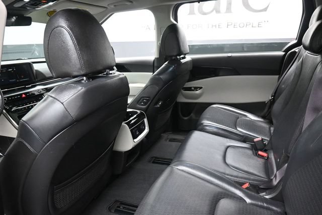 Used 2023 Kia Carnival SX Prestige w/ Paint Protection Package FWD image 25