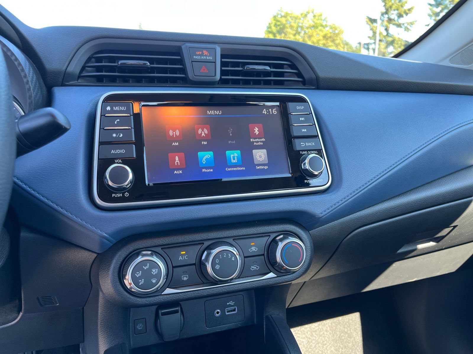Used 2025 Nissan Versa SV FWD image 16