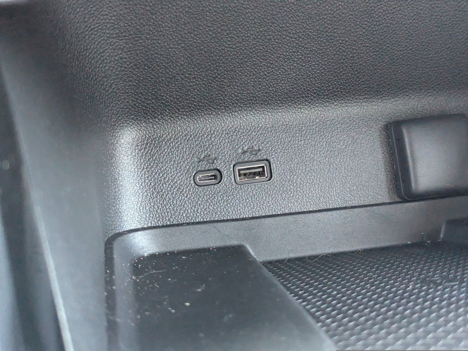 Used 2026 Chevrolet Traverse High Country image 30